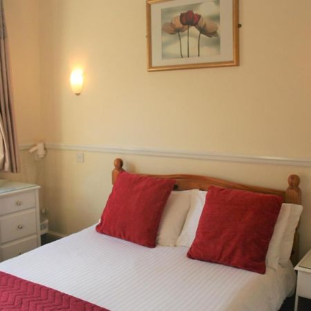 The Telstar Bed & Breakfast Exeter Ngoại thất bức ảnh