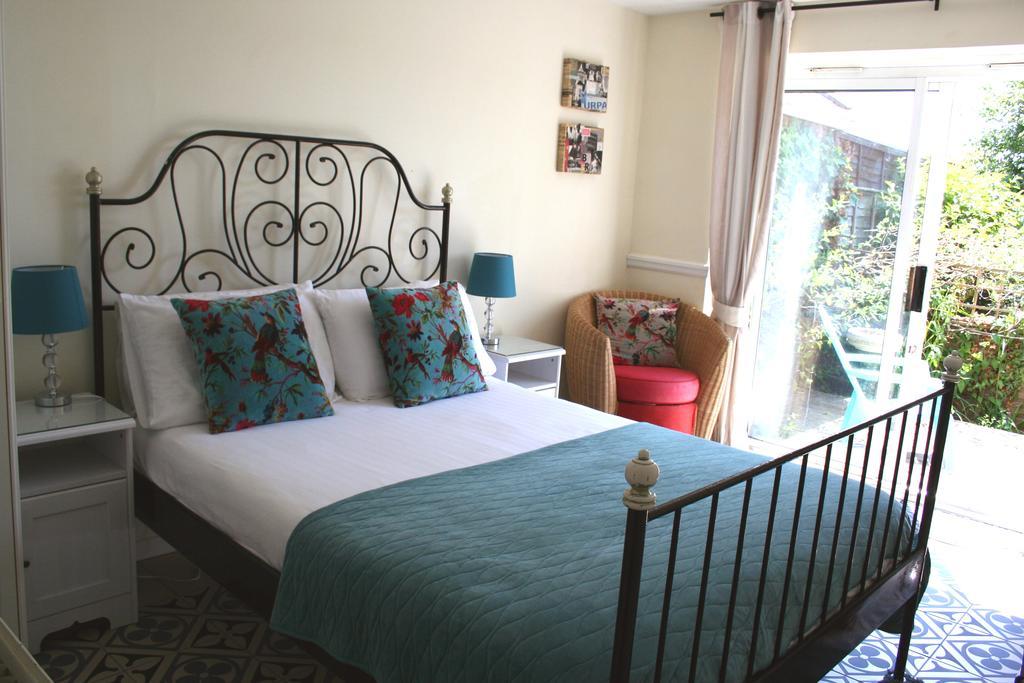 The Telstar Bed & Breakfast Exeter Ngoại thất bức ảnh